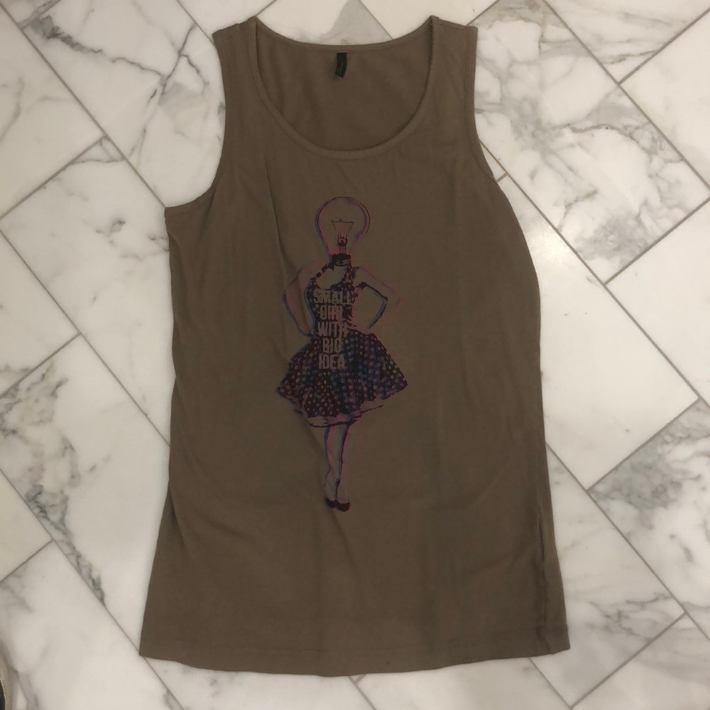 brown tank top